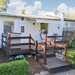 Сasa de vacaciones Two-bedroom In Middelhagen