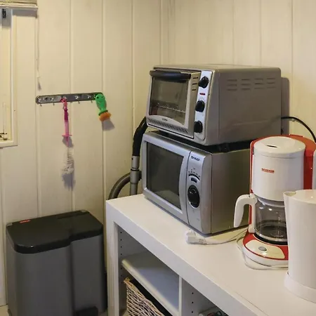 Ferienhaus Two-bedroom In Middelhagen Middelhagen