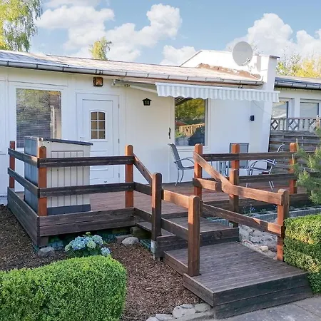 Ferienhaus Two-bedroom In Middelhagen