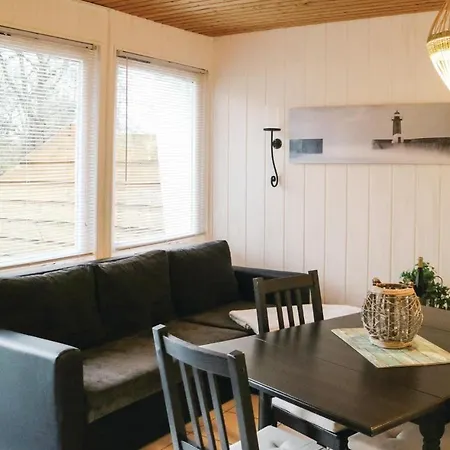 Two-bedroom In Middelhagen Сasa de vacaciones *